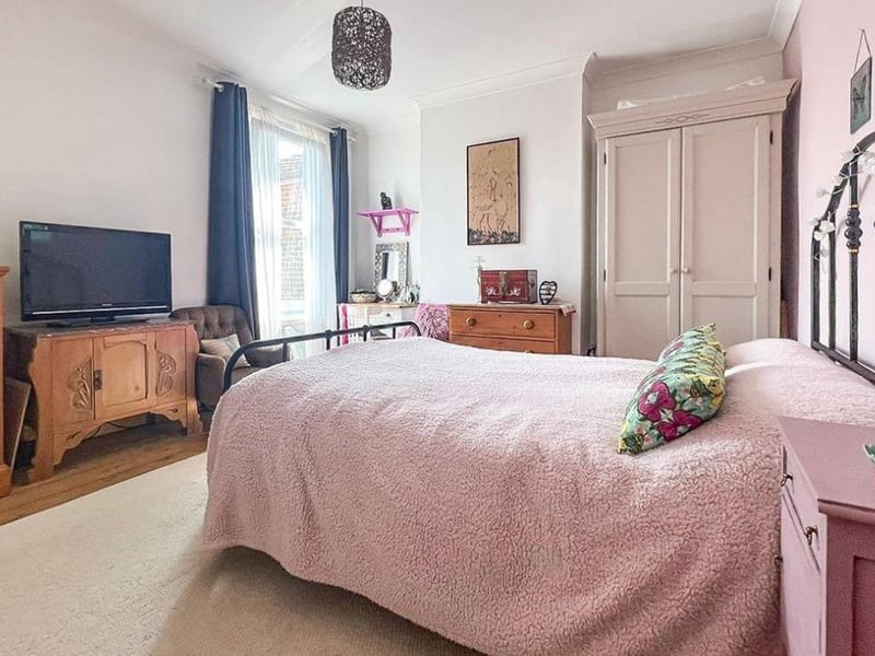 This property is on the market for £260,000 and it has no forward chain.