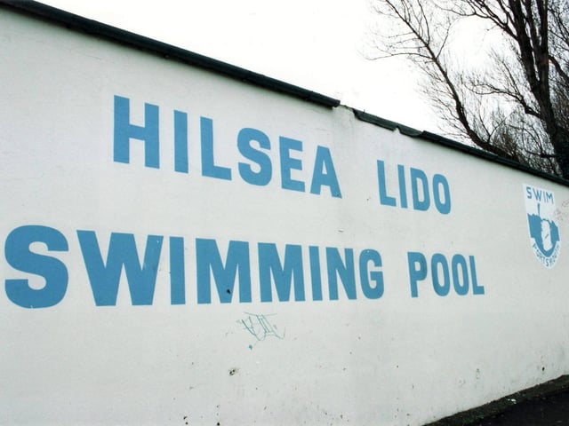 Hilsea Lido entrance in March 1991