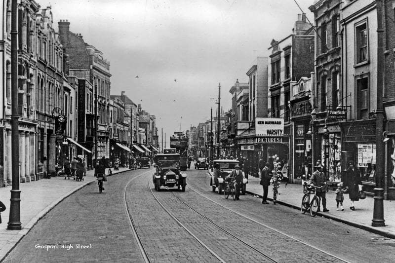 Gosport Theatre Cinema in High Street in the 1930's
Picture: Costen.co.uk