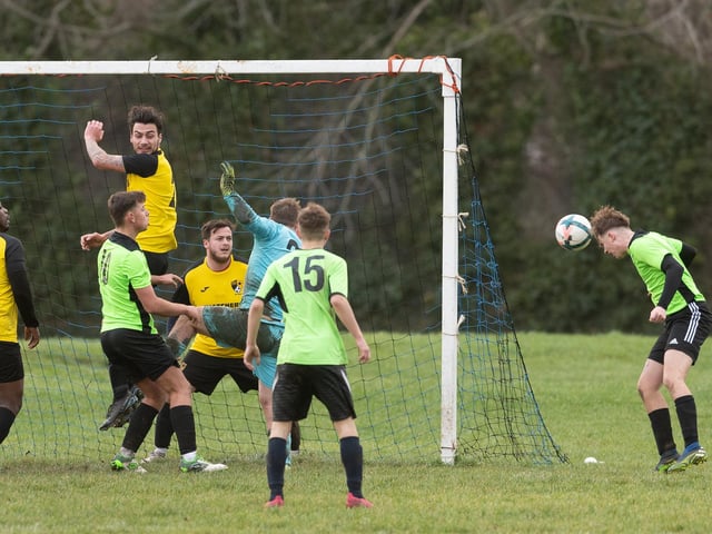 Bedhampton Village A (green) v Fratton Trades Reserves. Picture by Keith Woodland