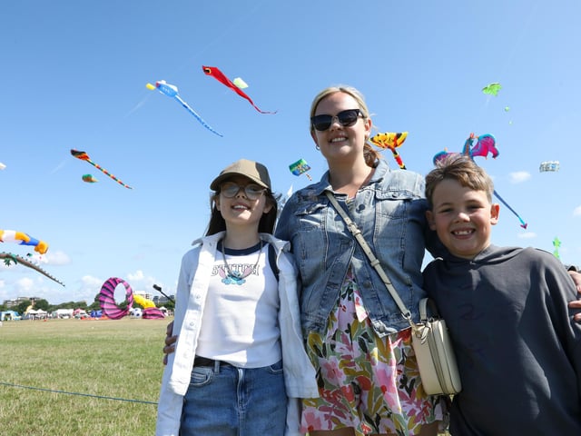 Liza Bowen with her children, Tilly, 9, and Johnny, 8, right at the Portsmouth International Kite Festival on Southsea CommonPicture: Chris Moorhouse (270724-06)
