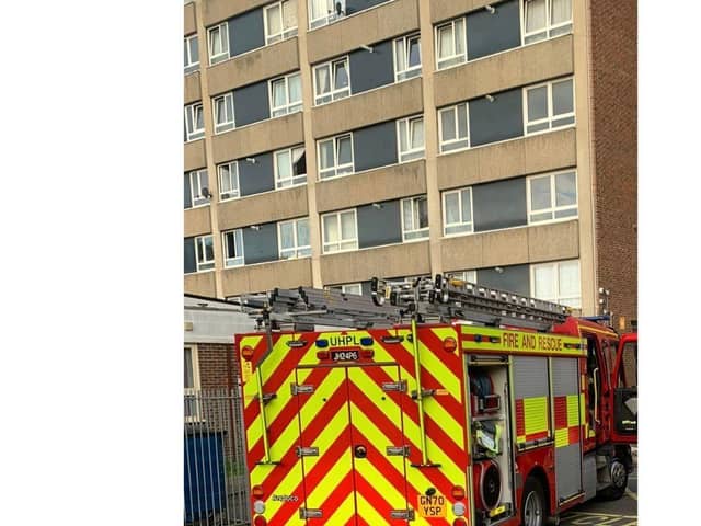 Crews from Hampshire and Isle of Wight Fire and Rescue Service attended a small kitchen fire in Southsea.