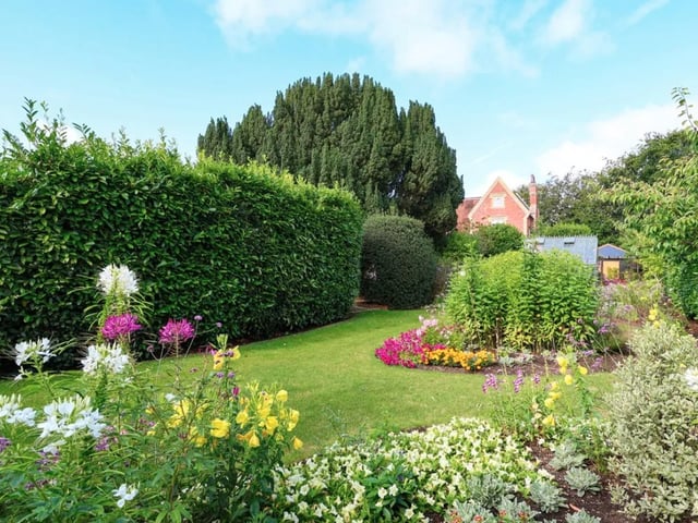 The listing says: "An exceptional opportunity to purchase an historic Grade II Listed Manor House, which is, recorded as one the oldest houses in the village hamlet of Old Bedhampton."