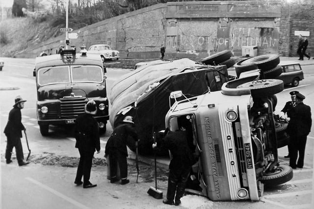 Truck accident Southwick Hill A lorry that has tipped over at the junction of London Road and Southwick Road, Cosham in 1969.