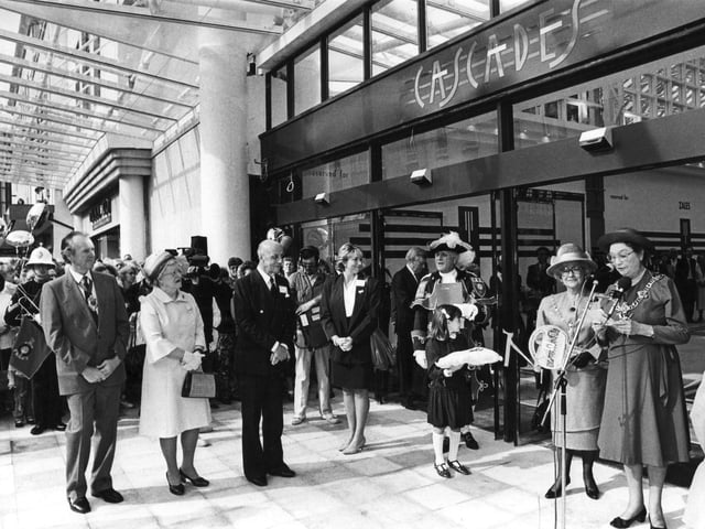 Opening of Portsmouth Cascades in September 1989