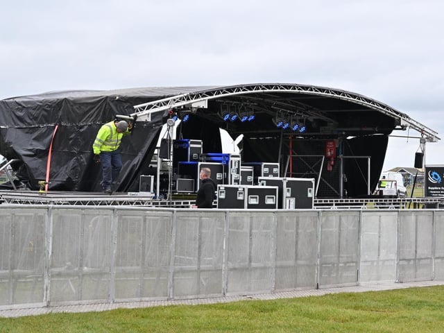 Thousands of Pompey FC fans flocked to Southsea Common to celebrate the team's League One title and promotion.    Picture Credit: Keith Woodland