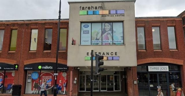 Utopia deserts, Fareham, has a Google rating of 4.4 with 83 reviews.