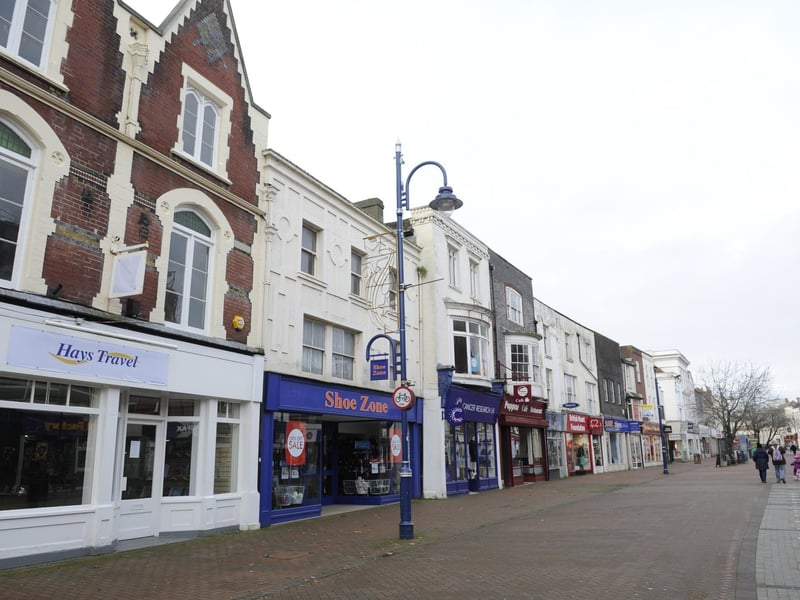 Lisa Mullender added: “For Gosport, lower the cost of rents on the shop units to encourage businesses to open and make it easier for businesses starting up. Free parking for two hours.”