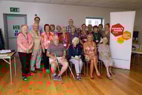 Caroline Dinenage is joining Partners Through Pain meeting to celebrate a grant that has been obtained from Peoples Health Trust to support the group.
Pictured: Caroline Dinenage and Partners Through Pain members at Christ Church, Gosport on Wednesday 31st August 2022