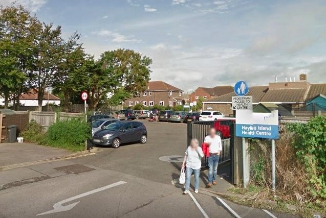 There are 1,166 patients per GP at The Elms Practice in Hayling Island. In total there are 9,185 patients and the full-time equivalent of 7.9 GPs.