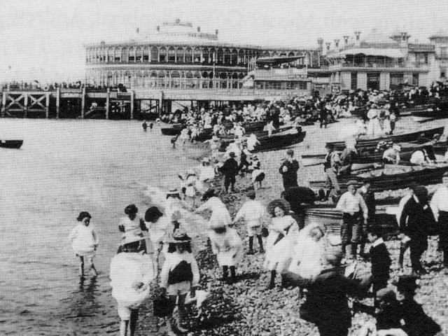 A postcard of Clarence Pier sent in 1909