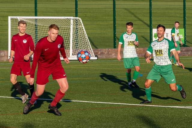 Mob Albion (green) v Burrfields. Picture: Mike Cooter