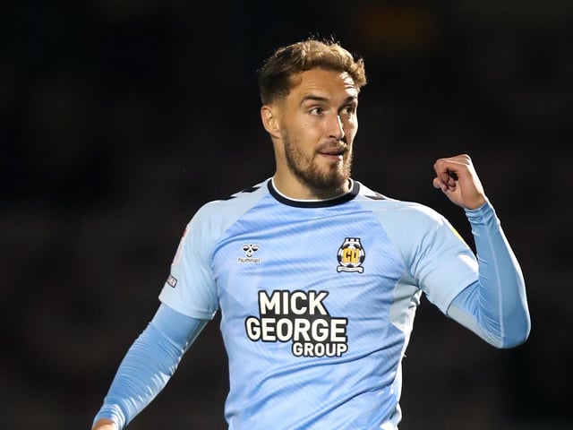 FM 23 estimated weekly wage bill: £33,150; Highest estimated paid player: Sam Smith & 11 others (£2,000); Lowest estimated paid player: Ben Worman (£600).