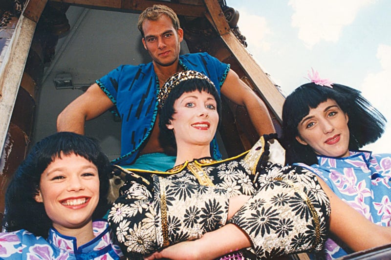 1996, Kings Theatre: Hunter from Gladiators with Paula Tappenden in the title role appearing in Aladdin.