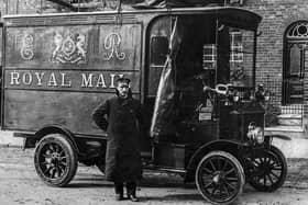 Royal Mail van in Buckingham Street in 1908