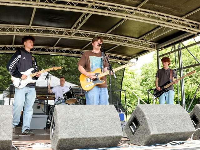 Coast. Live at the Bandstand, King George V playing fields, Cosham. Picture: Chris Moorhouse (130724-31)