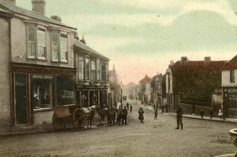 An Edwardian view looking down the High Street, Cosham. At that time it was the Road to Southampton.