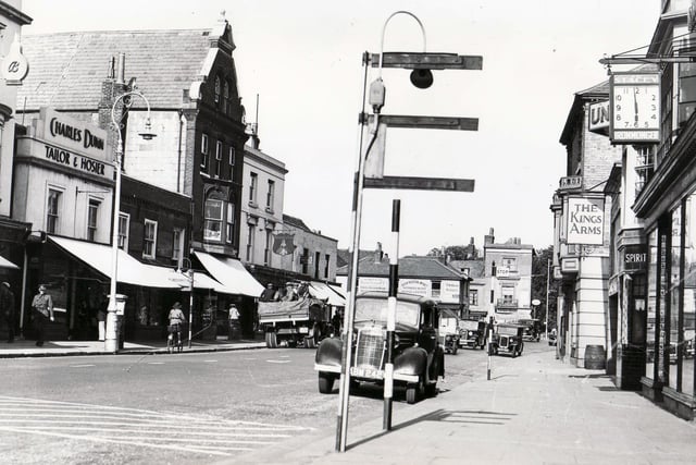 Street and place direction signs were removed just before the war in an attempt to baffle German invaders, as seen here in West Street, Fareham