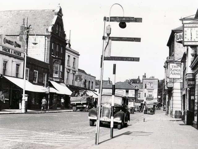 Street and place direction signs were removed just before the war in an attempt to baffle German invaders, as seen here in West Street, Fareham