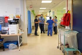 QA Hospital, Portsmouth on Thursday 25th November 2021

Pictured: GV of inside of QA medical wards

Picture Habibur Rahman