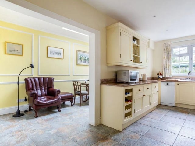 This home is located near Portsmouth High School and St John's College.