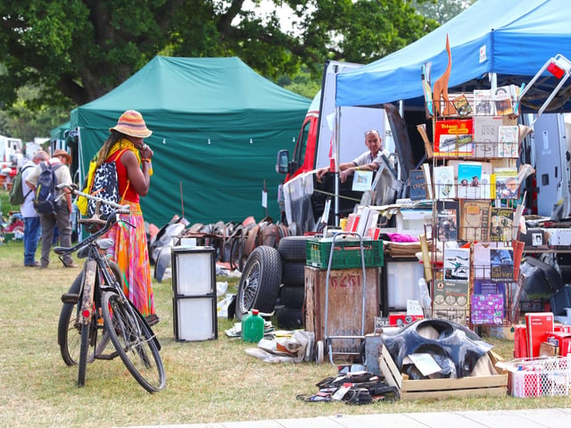 Stands at the Spring Autojumble