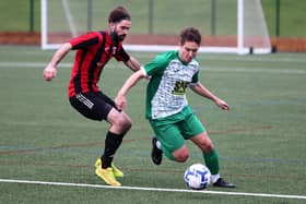 Mob Albion (green/white) v Hamble United. Picture by Sam Stephenson