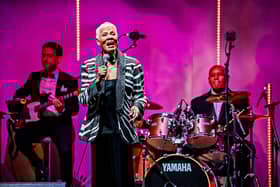 Dionne Warwick returns to the United Kingdom in 2025 with a speaking tour chronicling her life.