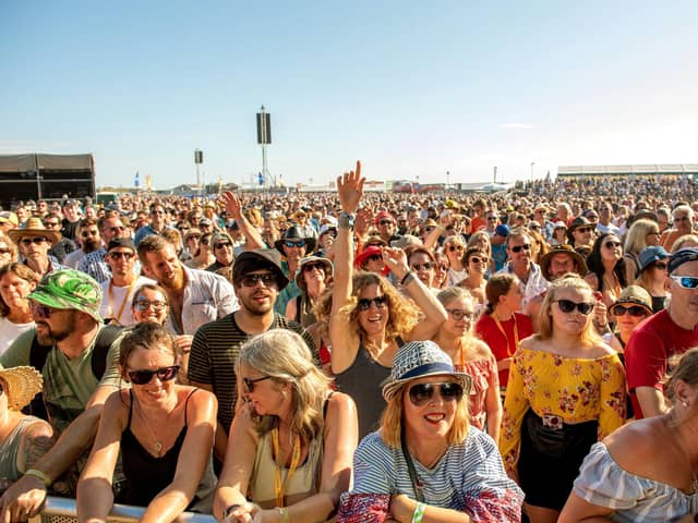 Victorious Festival 2019 - The crowd enjoying Starsailor on the Common Stage. 
Picture: Vernon Nash (250819-043)
