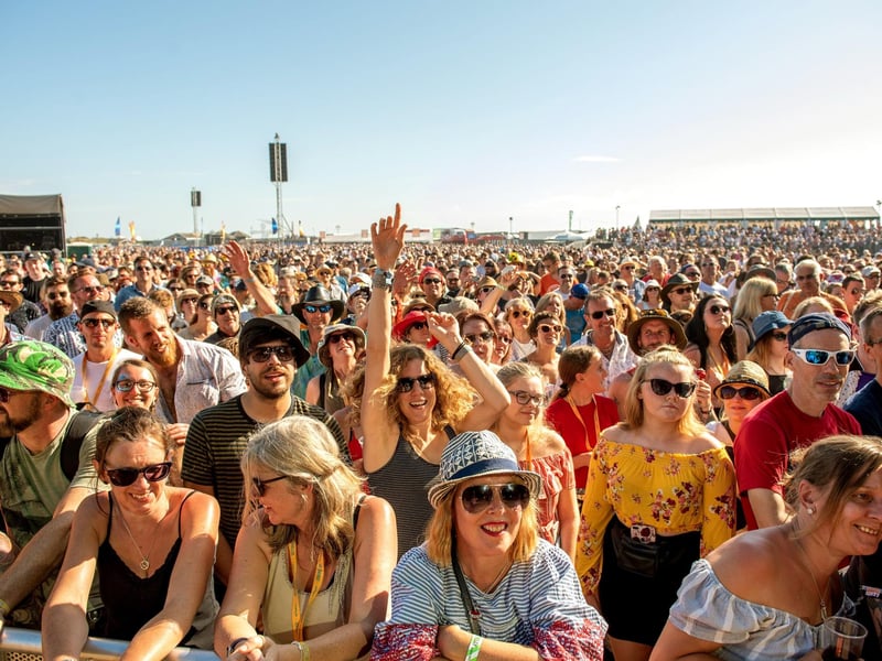 Victorious Festival 2019 - The crowd enjoying Starsailor on the Common Stage. 
Picture: Vernon Nash (250819-043)