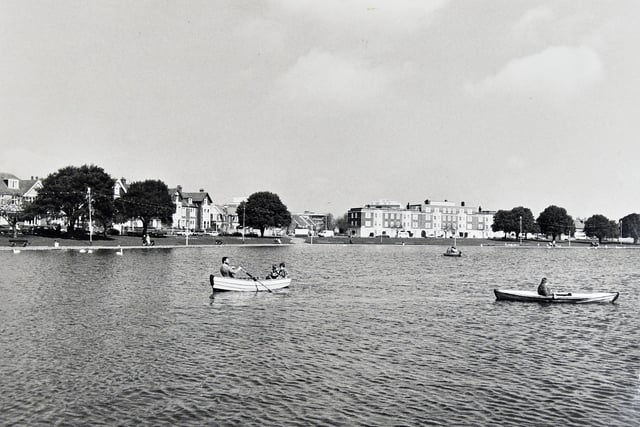 Canoe Lake in Southsea, in summer 1985.
6857-14