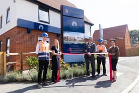 Mayor of Winchester, Councillor Derek Green opens David Wilson Homes’ Forest Walk development.
