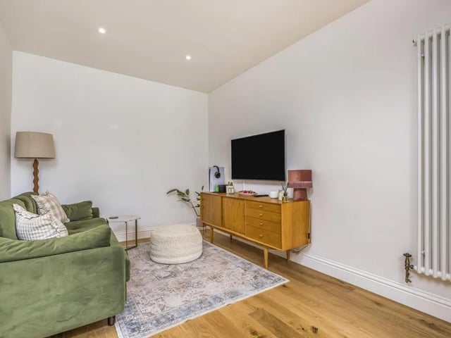 This house also has a stunning open plan kitchen diner family room.