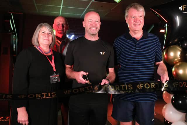 From left, Cllr Sue Walker, Cllr Mike Ford, Alan Shearer and leader of Fareham BC, Cllr Sean Woodward at the cutting the of the ribbon. Football Legend Alan Shearer launches a new HIIT-based workout called FORTIS, powered by Speedflex, at Fareham Leisure CentrePicture: Chris Moorhouse   (jpns 191021-28)