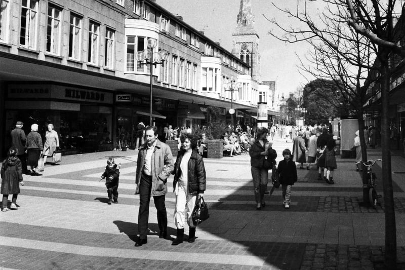 Shoppers in Palmerston Road in June 1985