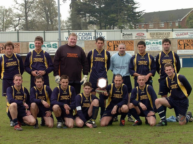 Havant Sunday League Senior Cup runners-up Cowplain Social AFC pictured in 2006.