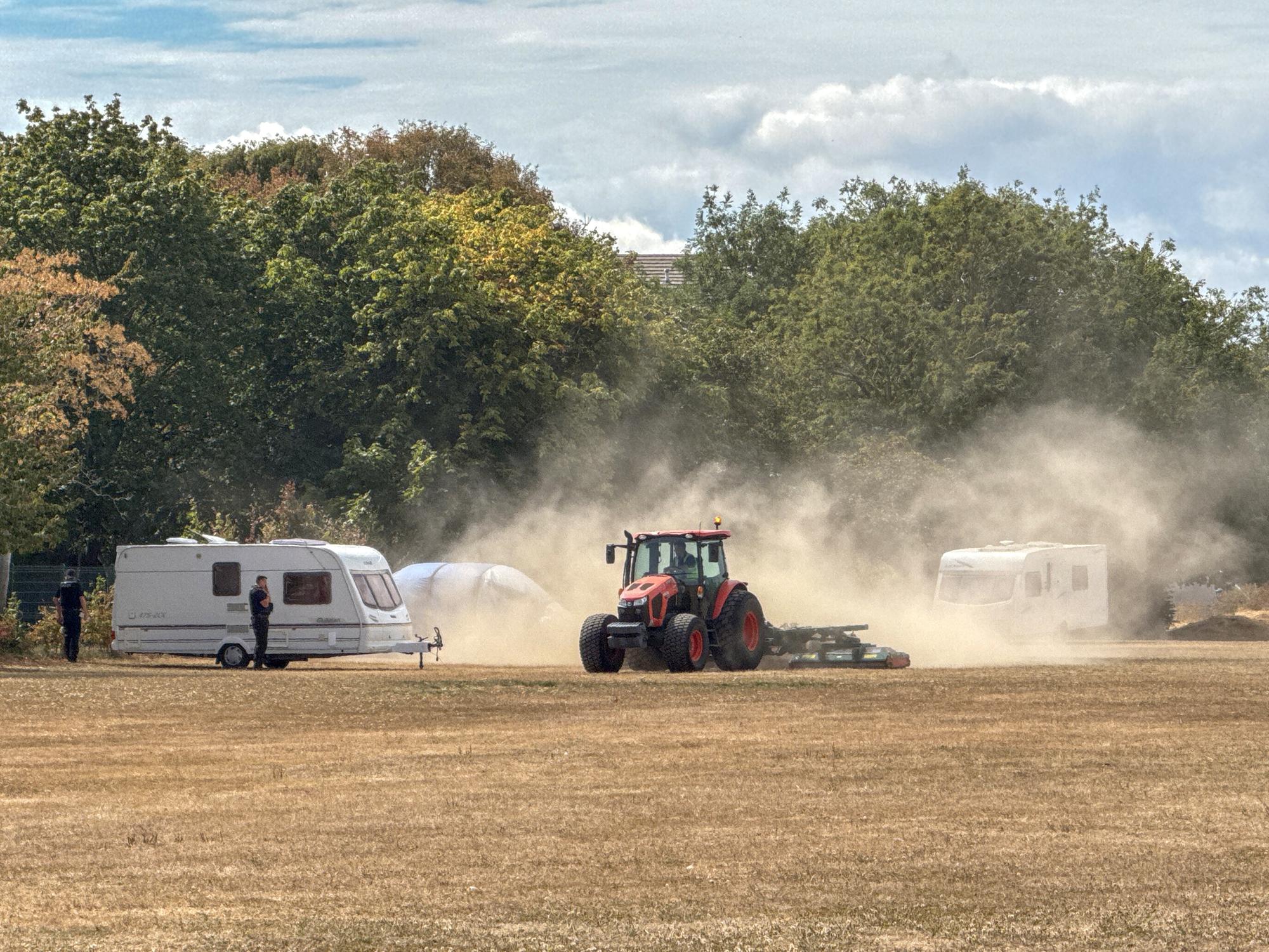Gosport travellers subjected to dusty welcome as efforts to evict step up