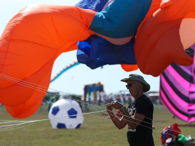 Preparing for launch at the Portsmouth International Kite Festival.Picture: Chris Moorhouse (270724-14)