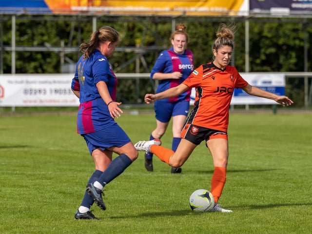 USP's Danielle Ransley and Portchester's Shannon Woods. Picture: Mike Cooter