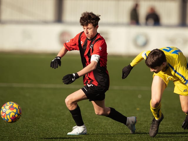 Action from the U16 GEC Marconi Invitation Cup final between Horndean Hawks Condors (red/black) and Pickwick Youth Panthers (yellow). Picture: Keith Woodland (260221-186)