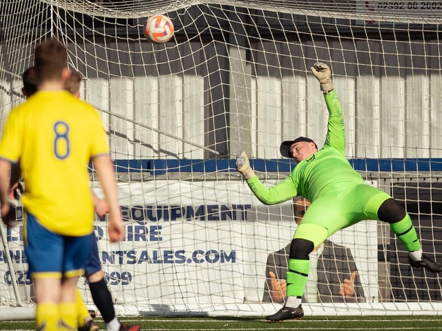 Locks score. Picture: Keith Woodland