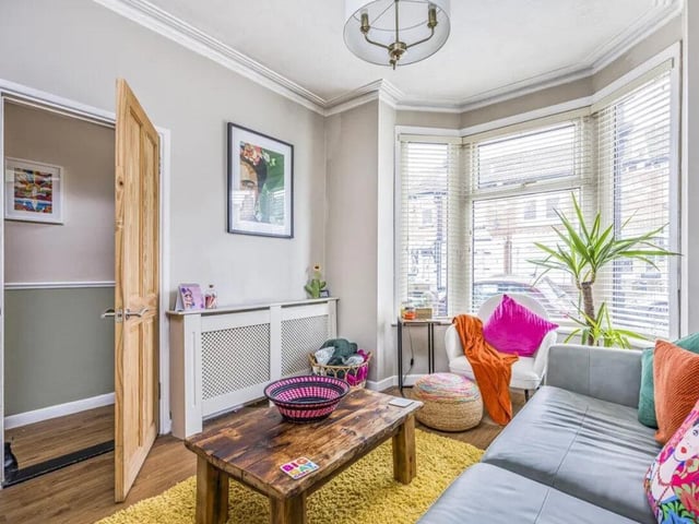 This house is close to the pond and the local shops, making it a perfect purchase.