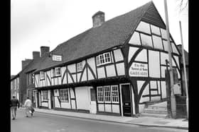Old House at Home in Havant, 1988. The News PP4812