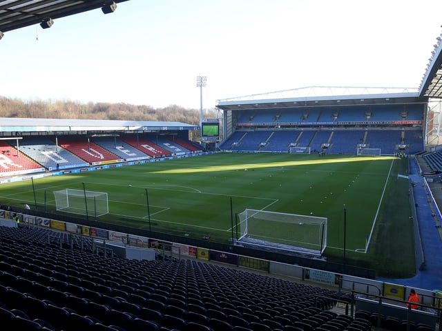 Capacity: 31,367; Average attendance: 13,119