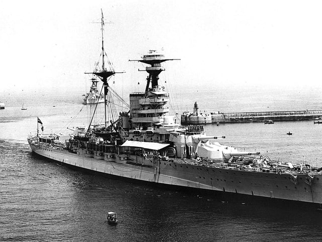 HMS Royal Oak enters harbour at Malta prior to WWII.  
SOLENT NEWS AND PHOTO AGENCY
S NA
020201
