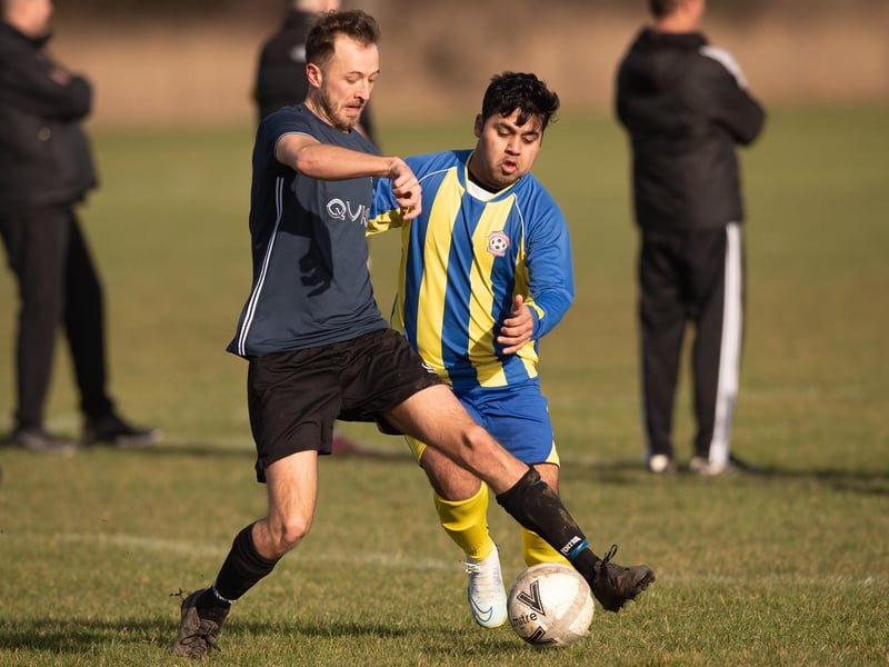 ACFC (yellow & blue) v Havant Town. Picture: Keith Woodland
