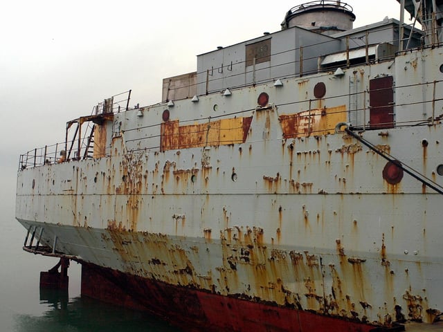 HMS Stalker an LST alongside at Pounds Shipyard at Tipner in Portsmouth 12th December 2002. Picture: Malcolm Wells 026251-198