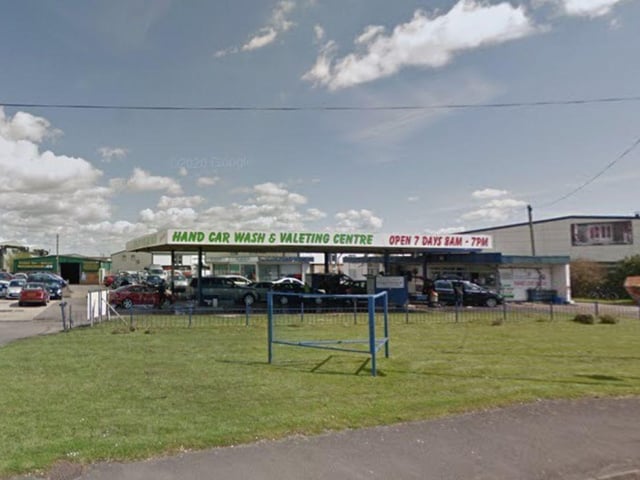 Efes Mini Cafe at Feathercrest Services, 158 - 162 Fareham Road, Gosport was rated five on June 21.