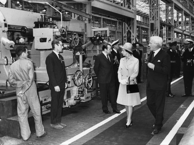 The Queen touring the factory in Portsmouth Dockyard on the 27th July 1973.
Picture: The News Portsmouth 7964-10