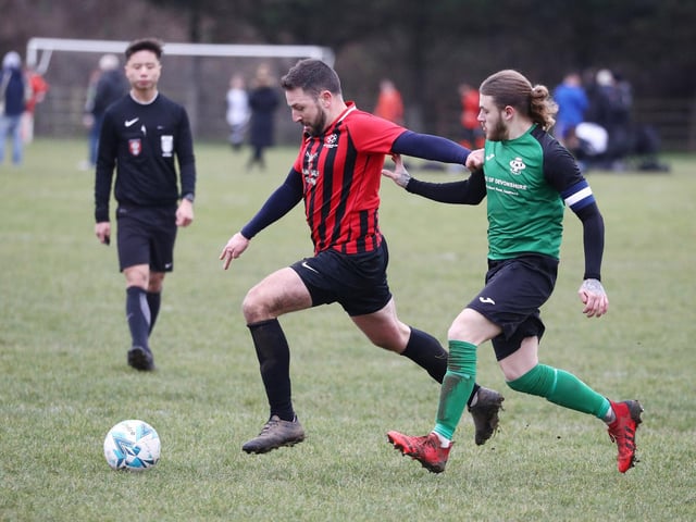 Saturn Royale (green) v Fairfields. Picture: Stuart Martin
